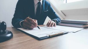 Picking the Attorney Best Suited for Your Personal Injury Case Picking the Right Attorney
